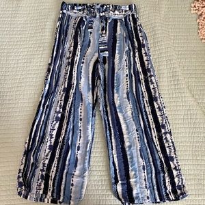 Women’s Casual Beach Pants. Size Large.
